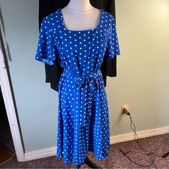 Belted blue with white poka dots dress, short sleeves knee length.19pp X 40L - Picture 8 of 11